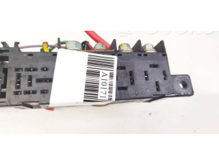 Блок предохранителей 8L0941822A, 896083000 Skoda Superb B5 (3U)