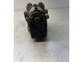 Блок АБС 4A0614111A, 4A0614111A Audi A6 S6 C4 4A 1994 - 1997 года