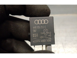 Блок предохранителей 4H0951253C Audi Q3 8U