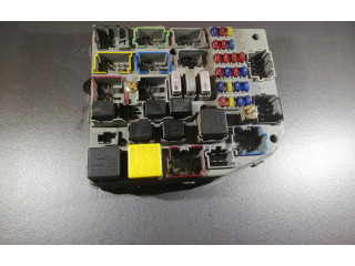 Блок предохранителей     Jeep Grand Cherokee    