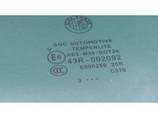 Основное стекло задних дверей