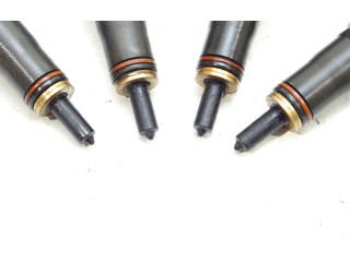 Комплект форсунок 038130073AG Skoda Octavia Mk2 (1Z)