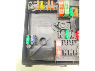 Блок предохранителей 2K5970331D Volkswagen Caddy