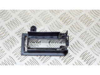 Другая деталь отсека двигателя