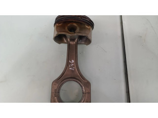 Píst 11257840922, 11247838623   BMW M5  pro benzínový motor 5.0  