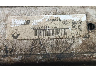 Интеркулер  8200471885   Renault Clio III 