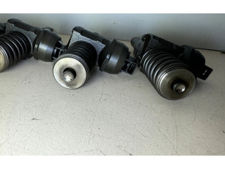 Комплект форсунок 038130073AG, 0414720215    Volkswagen Touran I   