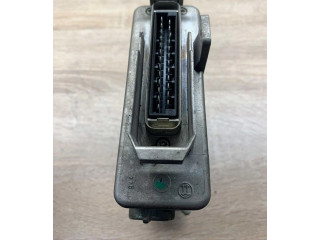 Блок управления двигателем Блок управления 0285007040, 893907383 Volkswagen Jetta II