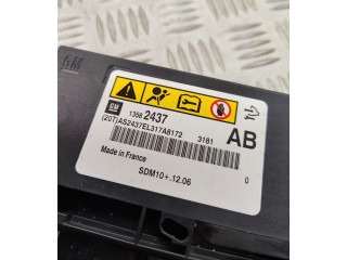 Блок подушек безопасности 13582437   Opel Meriva B