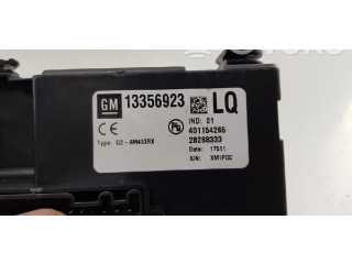 Блок предохранителей  13356923, 13356922   Opel Meriva B    