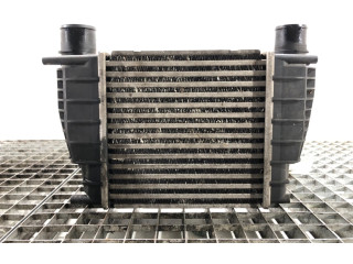 Интеркулер 8200471888C Renault Clio III