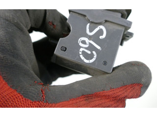 Ручка стеклоочистителей 8691695   Volvo S60