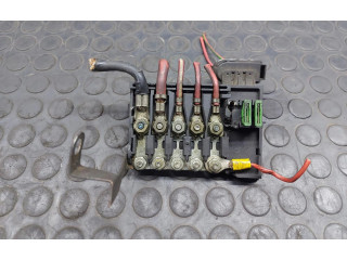 Блок предохранителей 1J0937773   Audi A3 S3 8L    