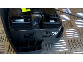 Подушка безопасности водителя 8200310291 Renault Scenic II - Grand scenic II