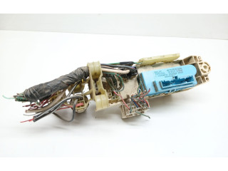 Pojistková skříňka 8264112010, 0689000760 Toyota Corolla E90 1990