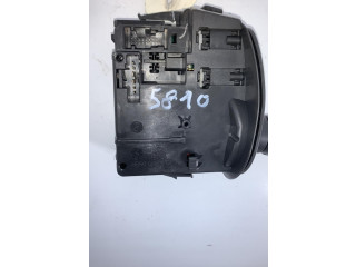 Ручка стеклоочистителей Renault Clio III