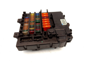 Блок предохранителей 6905228, 8378113   BMW Z4 E85 E86    