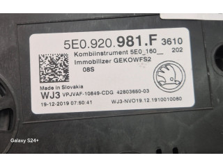 Přístrojová deska Skoda Octavia Mk3 (5E) 2019 5E0920981F