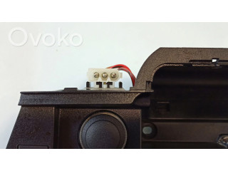 Другая центральная деталь консоли (туннеля)