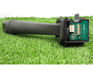 Ручка стеклоочистителей 9452387   Volvo S80