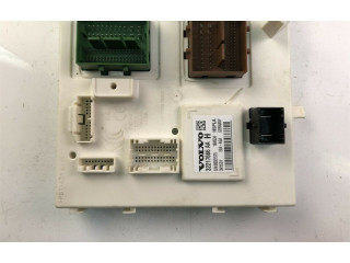 Блок предохранителей  32217666AA, K818   Volvo XC90    