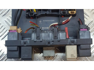 Блок предохранителей 1K0937049AA Volkswagen Caddy