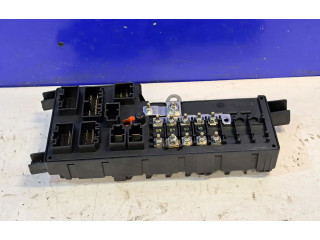 Блок предохранителей 30728008, 518828108    Volvo XC90   