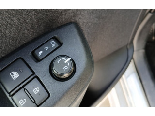 Zpětné zrcátko Toyota Yaris 2025