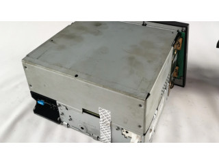 Радио/ проигрыватель CD/DVD / навигация