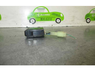 Ручка стеклоочистителей 83119FC070   Subaru Forester SF