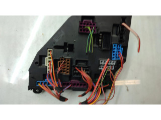 Pojistková skříňka 9151322 BMW 7 F01 F02 F03 F04 2011