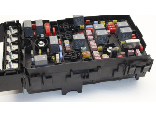 Блок предохранителей 68235117AC Jeep Cherokee