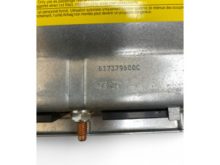 Подушка безопасности для колен A1768600402   Mercedes-Benz GLA W156