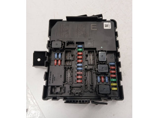 Блок предохранителей 284B7ZE03B, 3551069557 Infiniti QX56