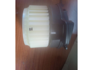 Вентилятор печки    4h1820021b   Audi A7 S7 4G