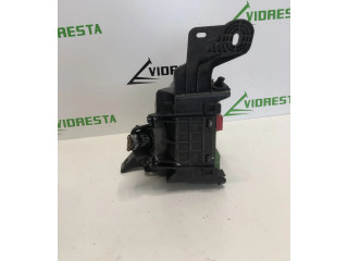 Блок предохранителей  9671924480   Peugeot 2008 I    