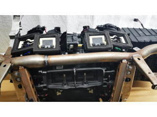 Балка крепления панели