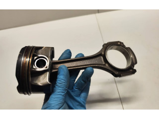 Píst a17700q06, a17700 Mercedes-Benz C AMG W205