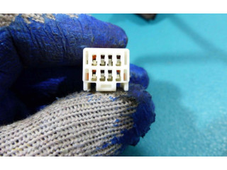 Зеркало электрическое Mazda MPV II LW 1999 - 2007 года