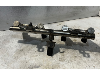 Топливная рампа 7568051 Citroen C5 для двигателя ---