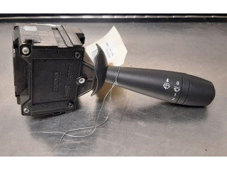 Переключатель дворников 402001111691   Dacia Dokker