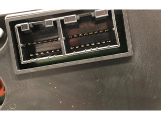 Přístrojová deska  KIA Venga 2010 94004-1P430  