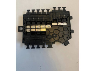 Блок предохранителей A2055402850, A2055402840 Mercedes-Benz C AMG W205