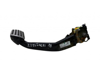 Педаль акселератора