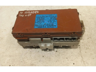 Блок предохранителей mr5878 Mitsubishi Outlander