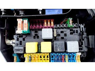 Pojistková skříňka A2465400182, A2465410905 Mercedes-Benz GLA W156 2015