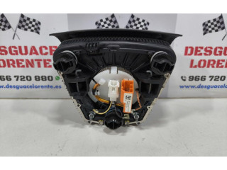 Подушка безопасности водителя P30721925 Volvo V70