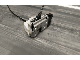 Двигатель центрально замка 8200384978   Renault Twingo II   