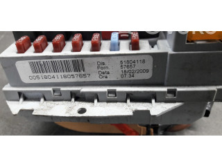 Pojistková skříňka 51804118 Fiat Croma 2011