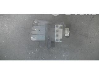 Блок АБС 8671223, 8671223   Volvo  V70  2000 - 2004 года